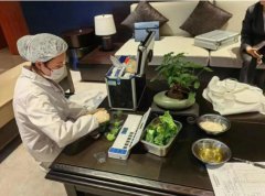开展复查进行回头看督促餐饮服务企业整改落实到位